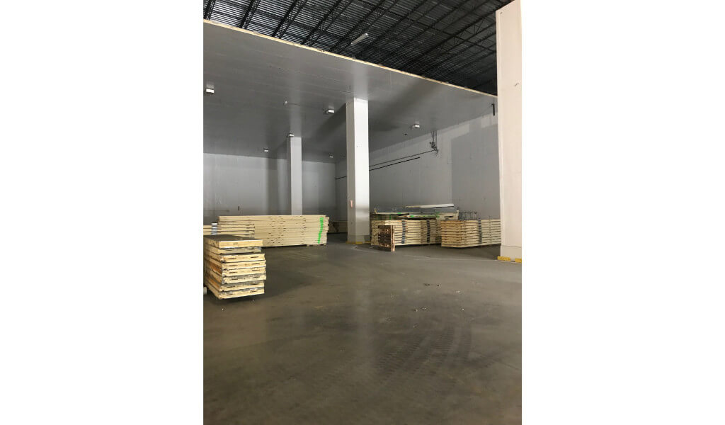 131 X 145 X 30 Drive In Cooler