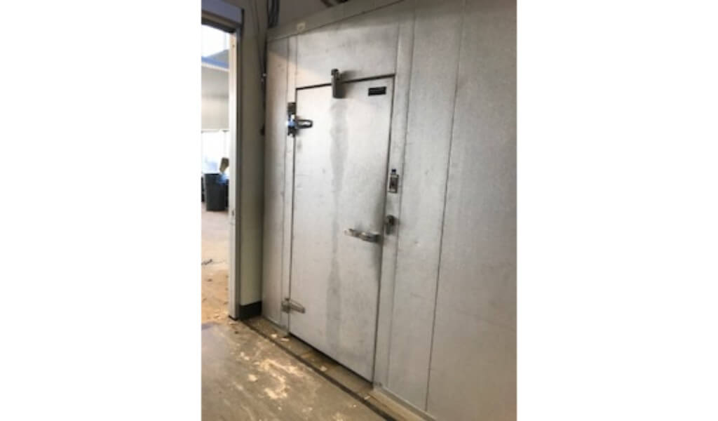 10 X 26 X 9 Walk In Cooler