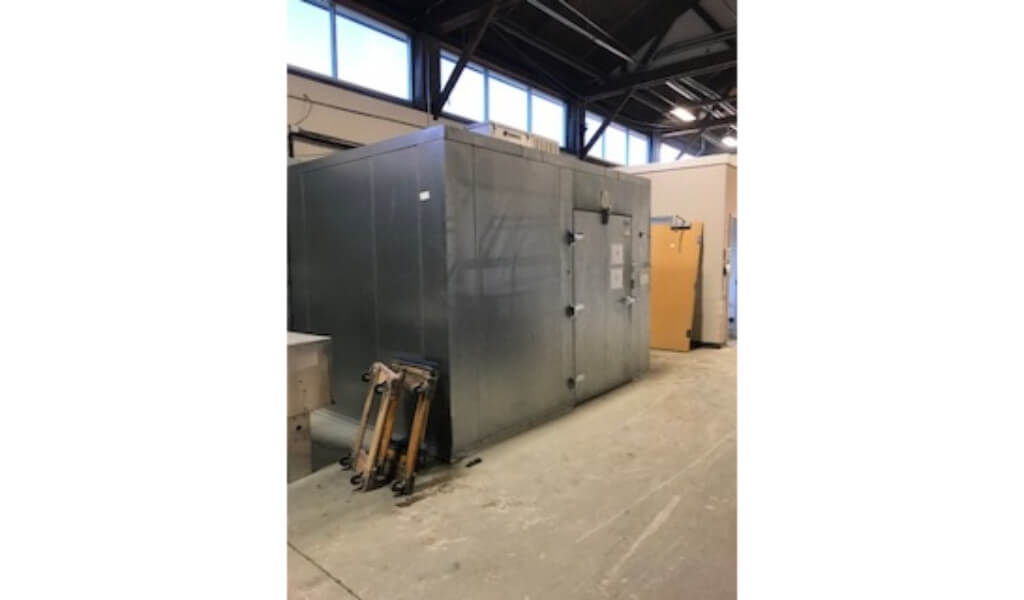 12 X 8 X 8 Walk In Cooler