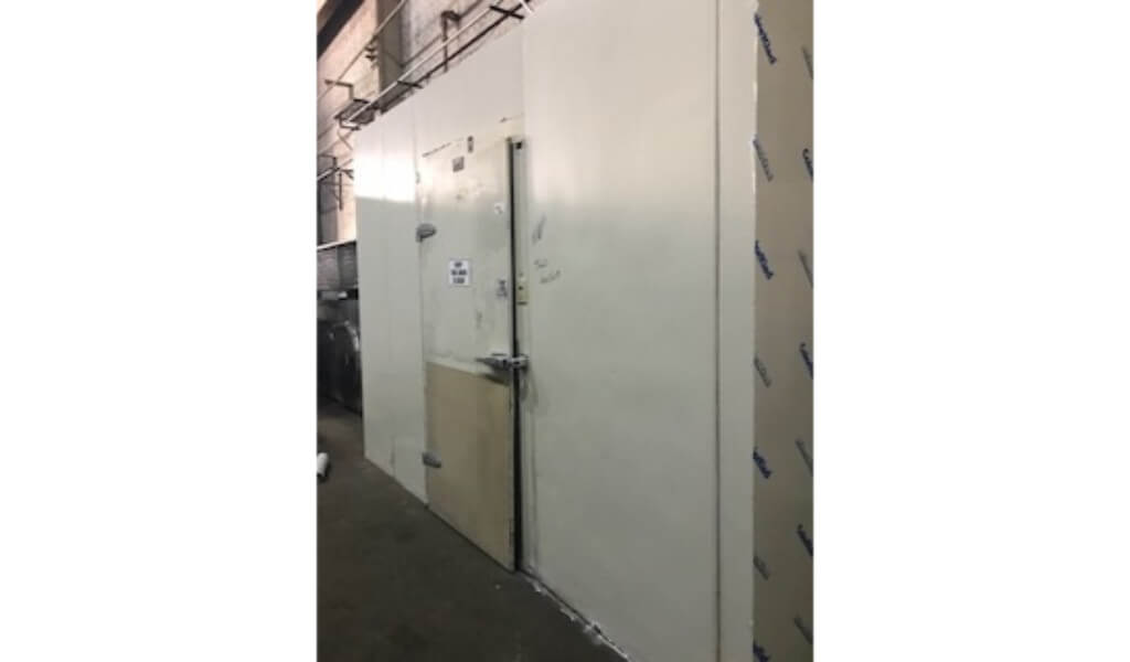 6 X 12 X 9 Walk In Cooler