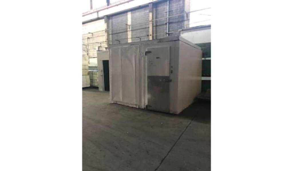 10 X 10 X 8 Cooler / Freezer Combination Box