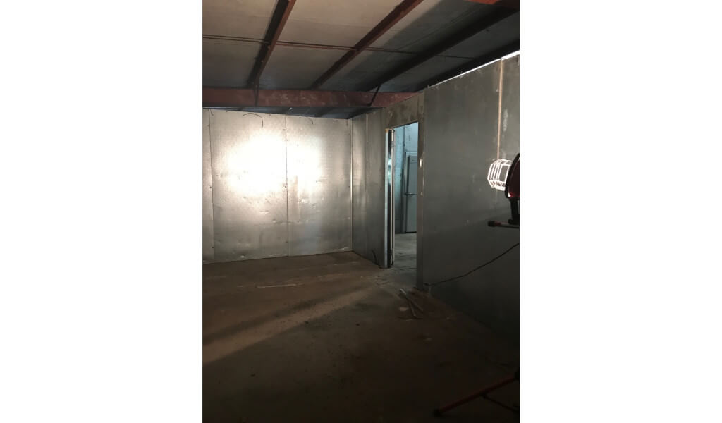 15 X 24 X 8 Walk In Cooler