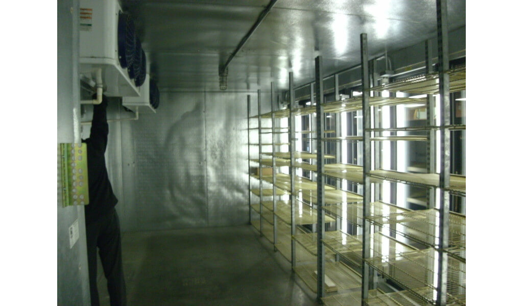 26 Door L-shaped Walk-In Cooler