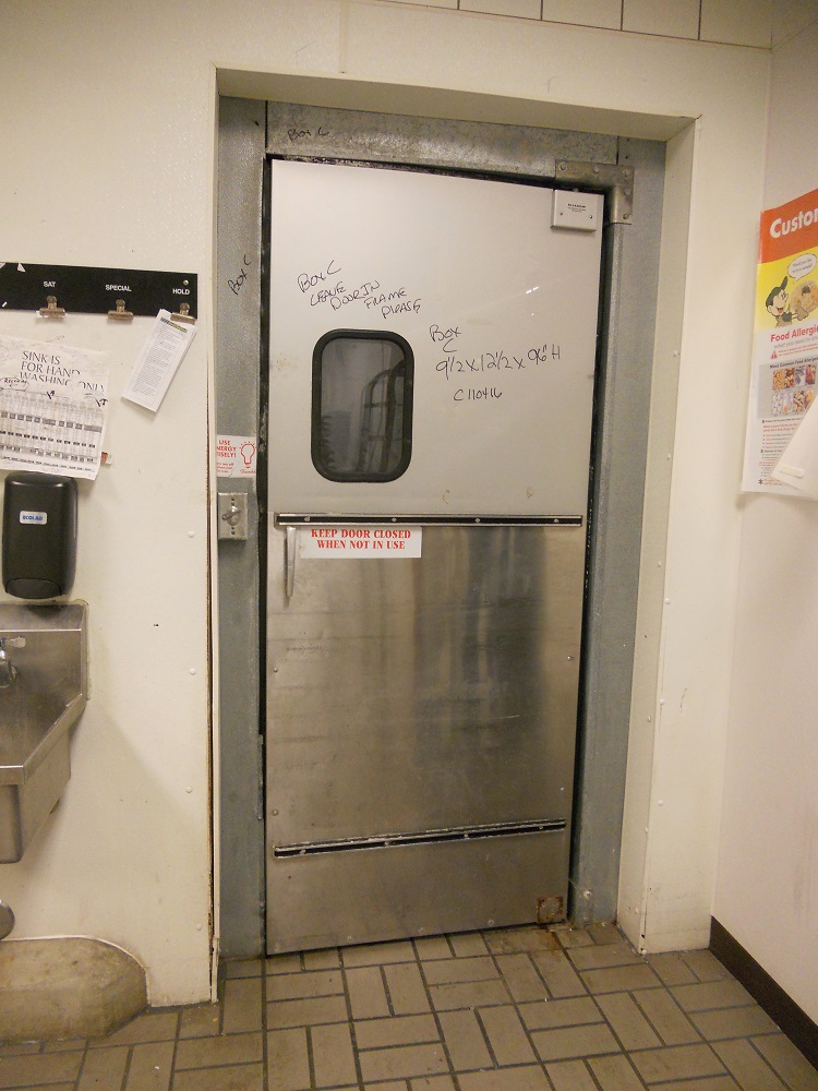 10 X 12 X 10 Kysor Walk In Cooler
